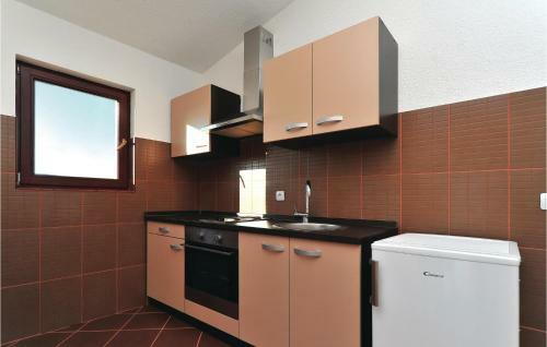 Two-bedroom Apartment In Bilice
