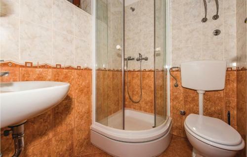 Two-bedroom Apartment In Bilice