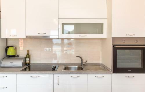 Two-bedroom Apartment In Blace