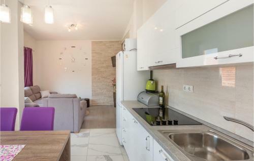 Two-bedroom Apartment In Blace