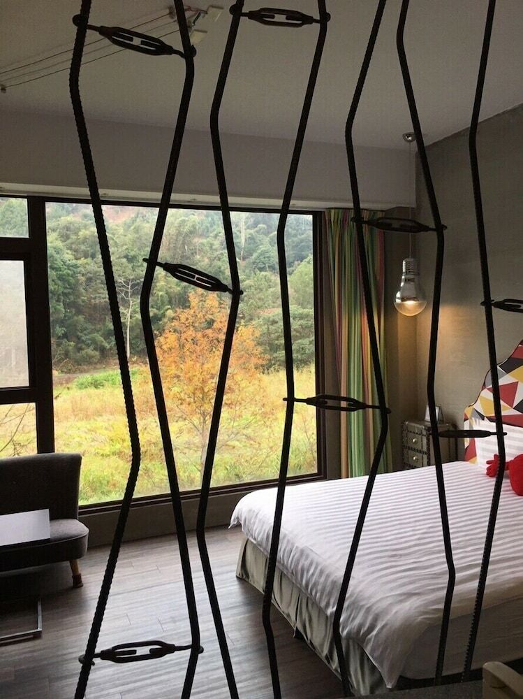 Bed & Breakfast Love To Stick Together