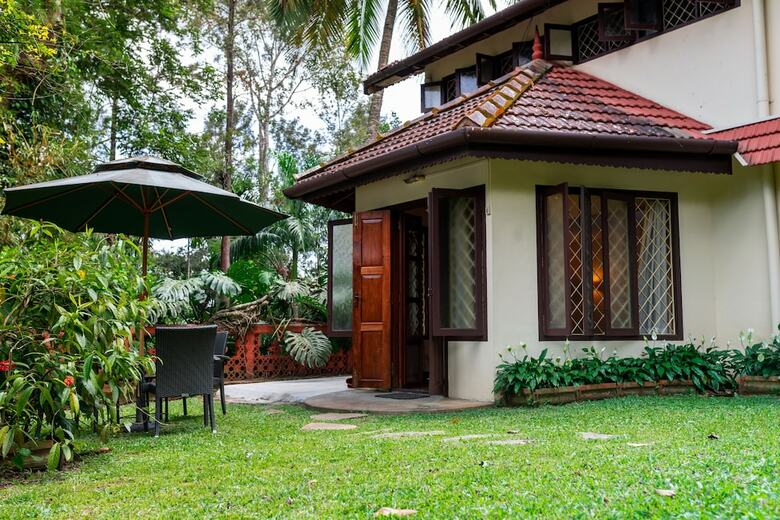 Hotel Tranquil Resort Wayanad