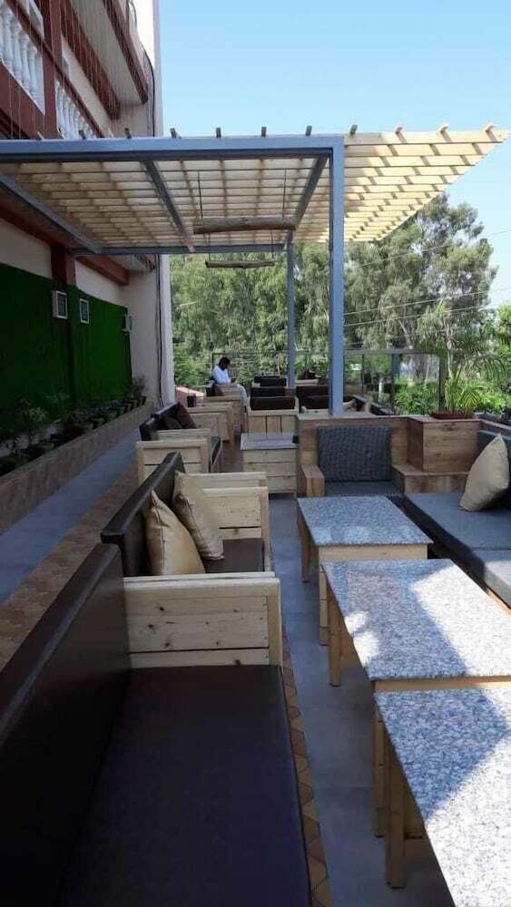 Seven Star Hotel
