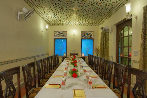 Rajvi Palace Hotel
