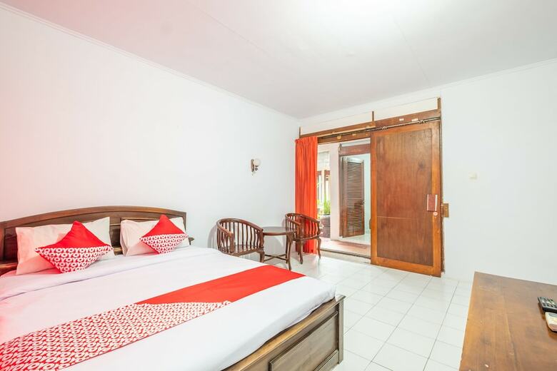 Oyo 943 Hotel Azalea Syariah
