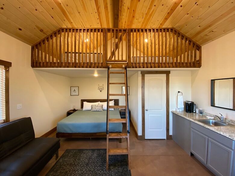 Cabana Gooseberry Lodges