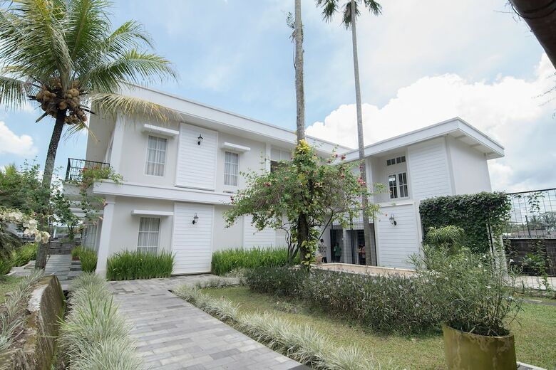 Hotel Sevilla Resort Magelang