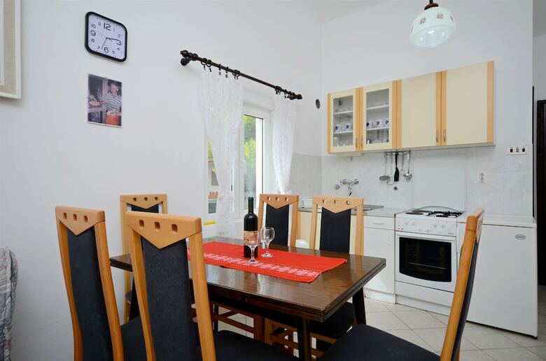 Apartments Zvonko