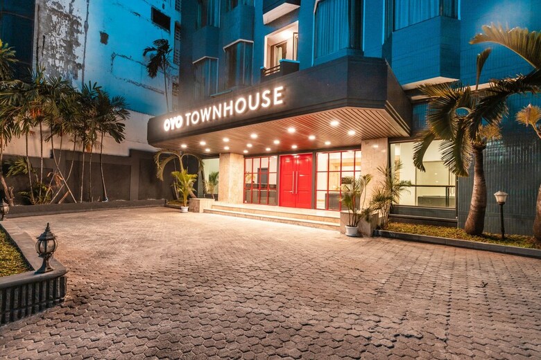 Oyo Townhouse 2 Hotel Gunung Sahari