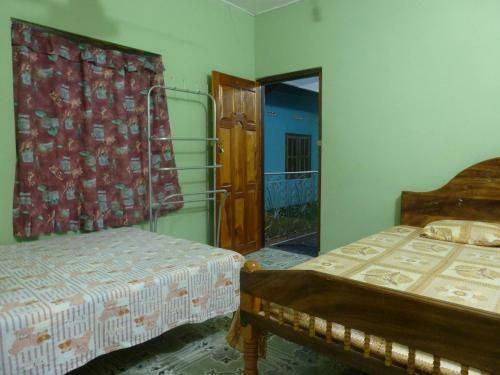 Hostal Simla Inn