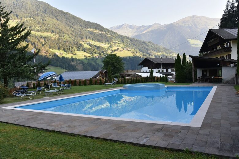 Pension Gasthof Haselstaude