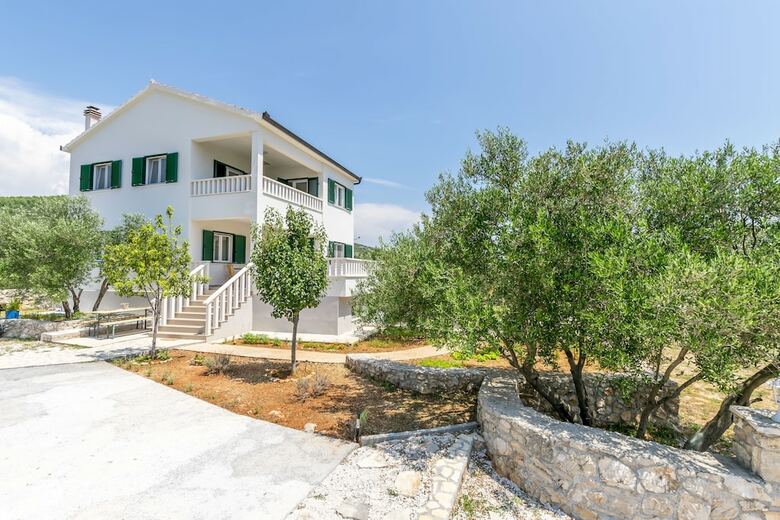 House Emari