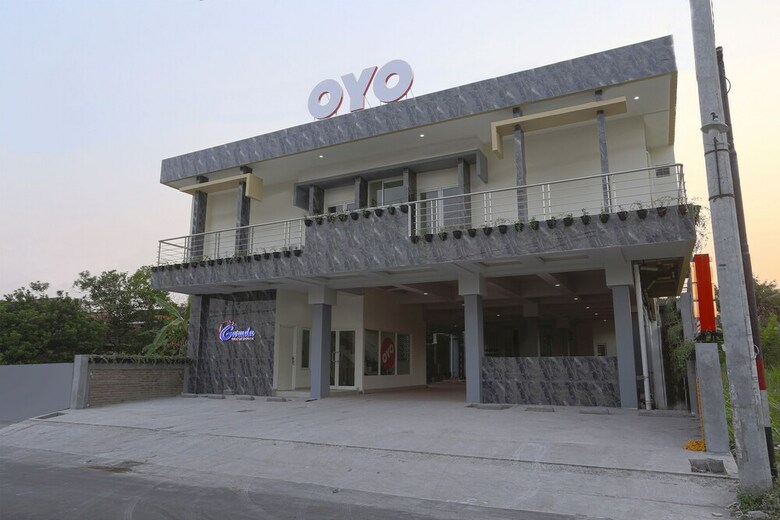 Hostal Oyo 999 Garuda Guesthouse