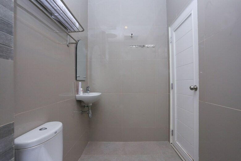Hostal Oyo 999 Garuda Guesthouse