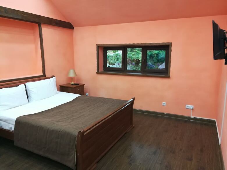 Hostal Art Garden Hostel And Tours
