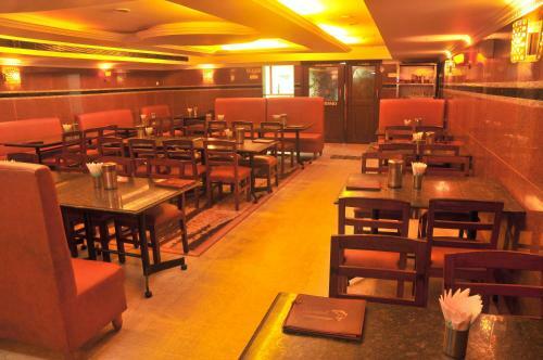 Hostal M J Guest House