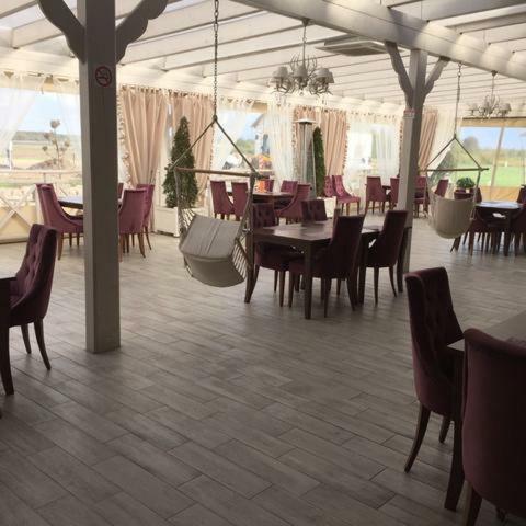 Hotel-przysta?