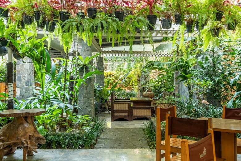 Hostal Capital O 1010 Isola Resort