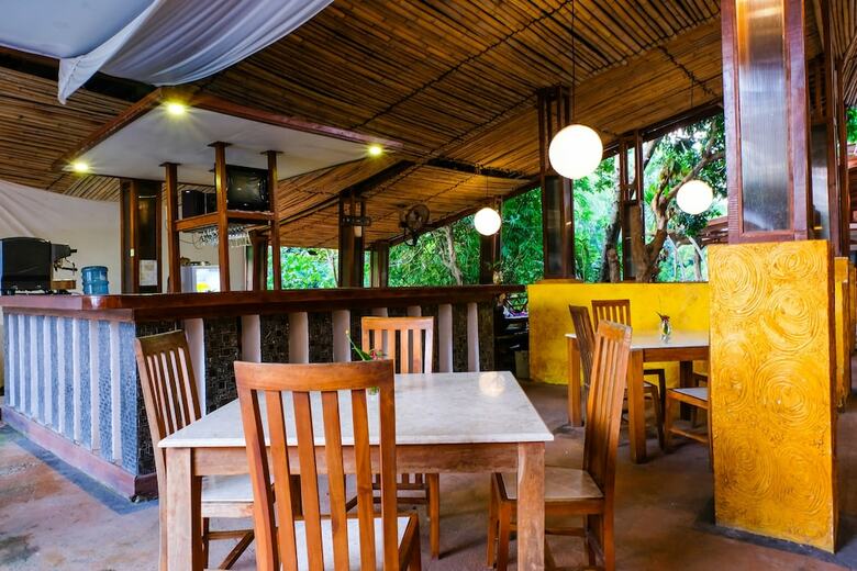 Hostal Oyo 1099 Bandini Riverside Cottage