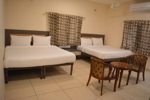 Hotel Sownthariyam