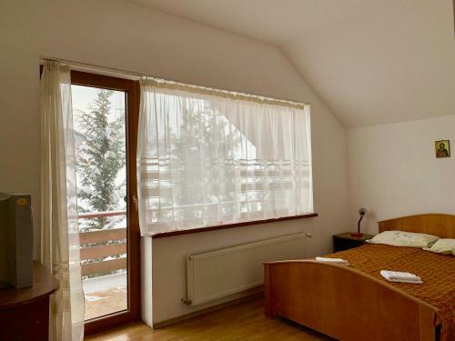 Hostal Pensiunea Smarandita