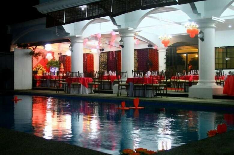Kapis Mansions Hotel