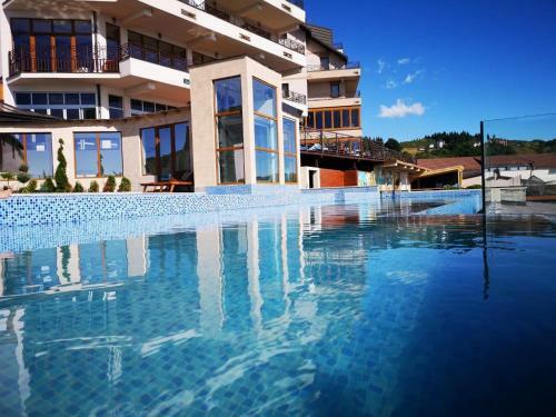 Apartmani President Luxe Milmari Resort