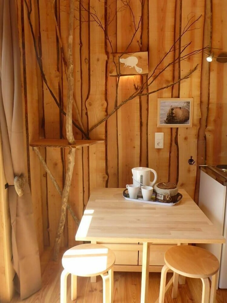 Ma P'tite Cabane En Loz�re