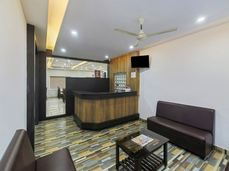 Capital O 35621 Hotel Durga International