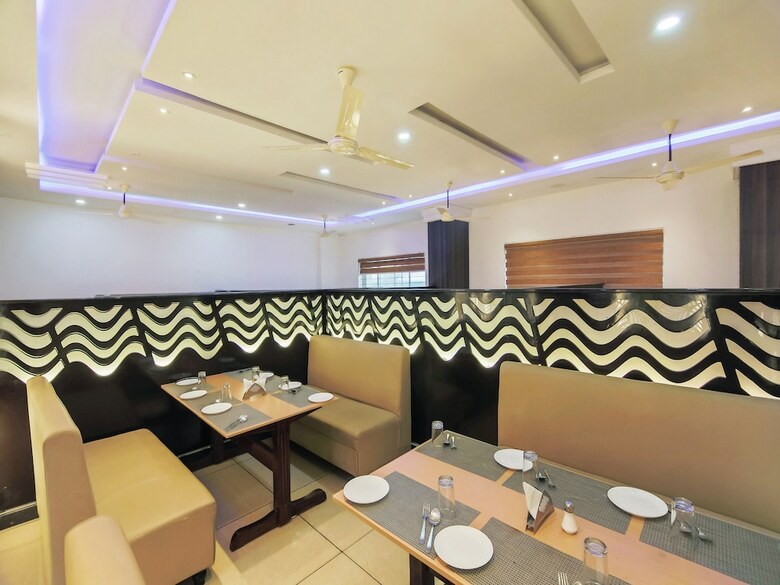 Capital O 35621 Hotel Durga International