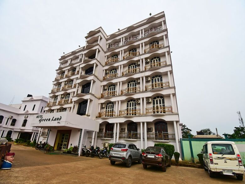 Capital O 42660 Hotel Greenland Towers