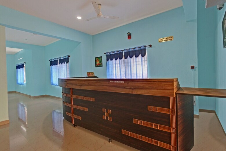Hotel Spot On 37203 Royal Comforts