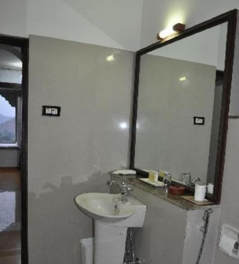 Hotel Indraprasth Heritage Resort