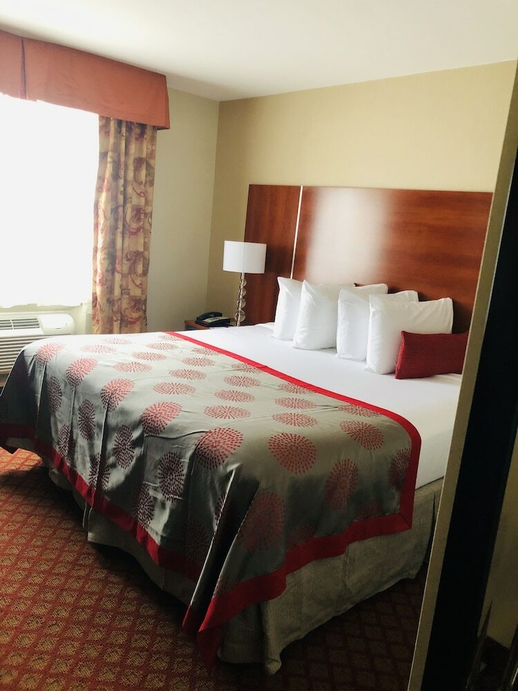 Hotel Ramada By Wyndham Staten Island