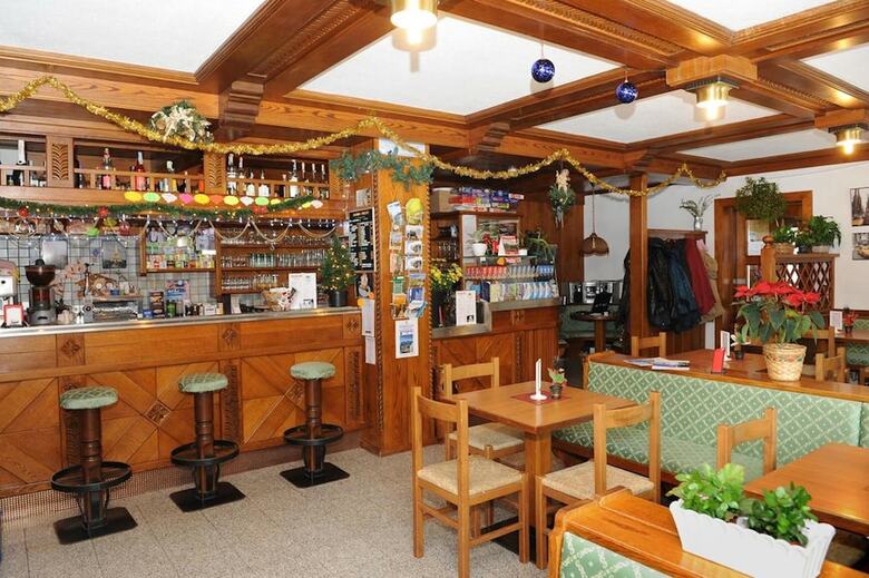 Hotel Bucaneve