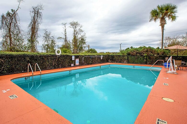 Motel Quality Inn & Suites