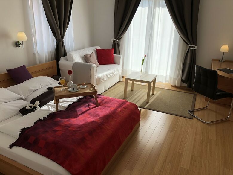 Viktoria Lodge B&B