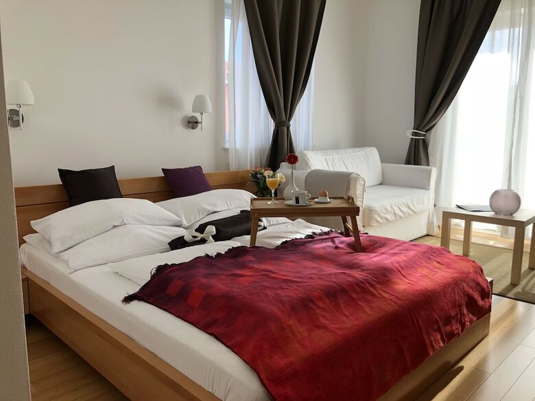 Viktoria Lodge B&B