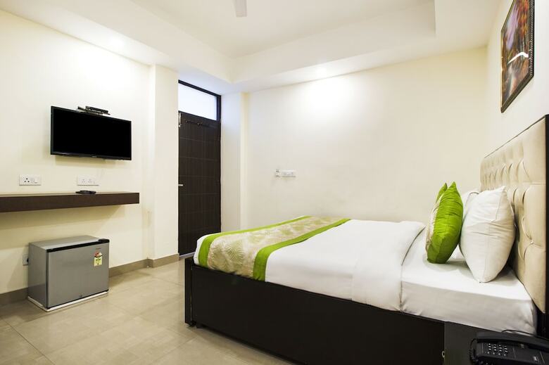 Kelvish Hotel