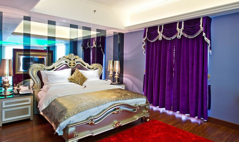 The Royal Pinnacle Hotel