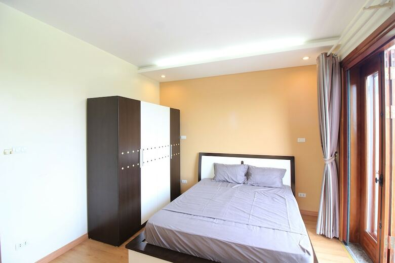Hotel Mirr Homestay