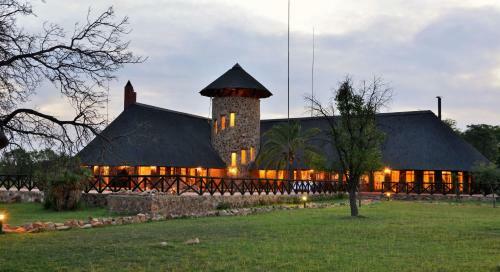 Lodge Qabe Private Safaris
