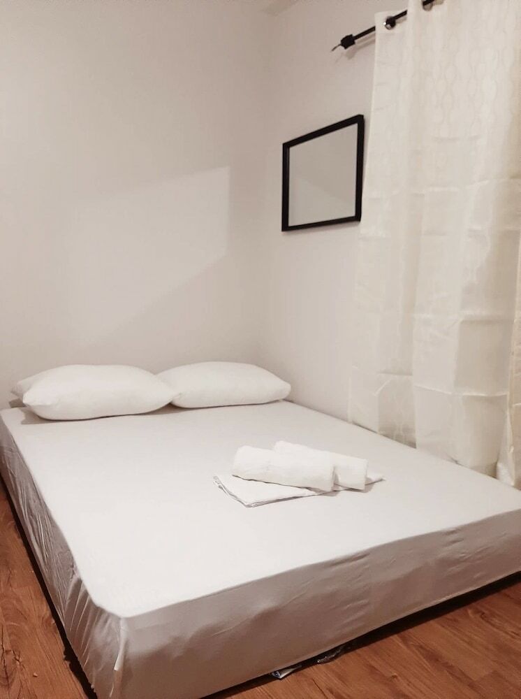 Ania Rooms