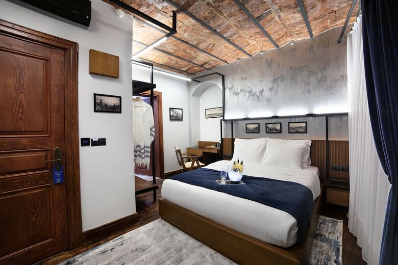 Decamondo Galata, A Tribute Portfolio Hotel