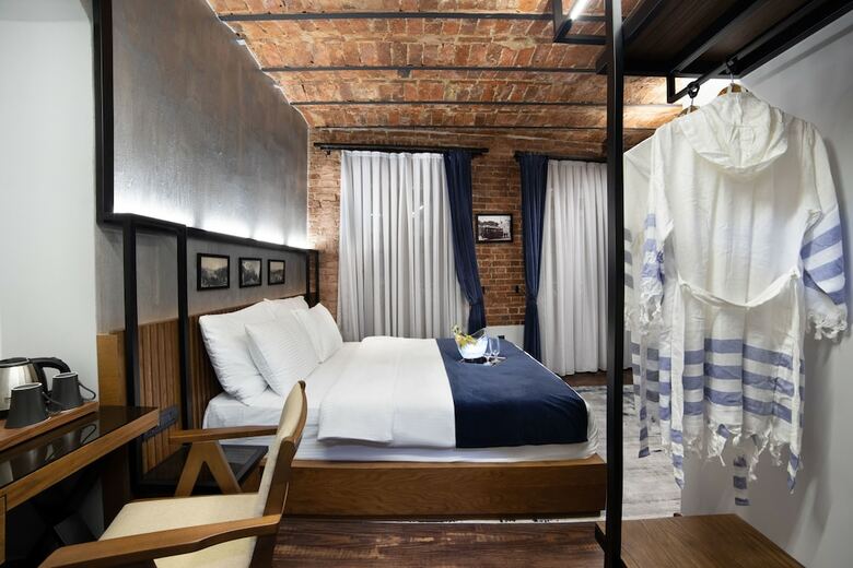 Decamondo Galata, A Tribute Portfolio Hotel