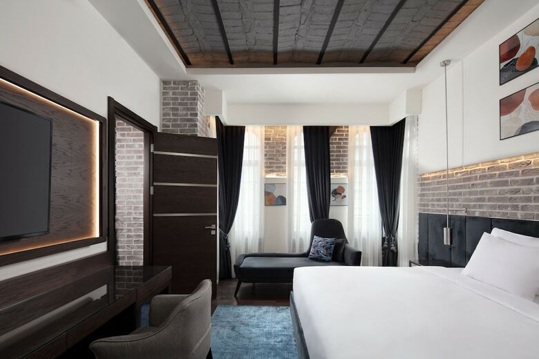 Decamondo Galata, A Tribute Portfolio Hotel