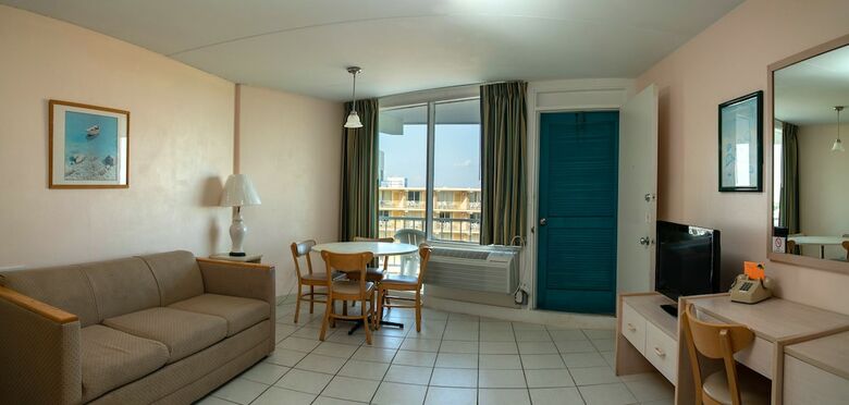 Hotel Ocean Holiday