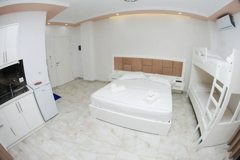 Hotel Vila Landi