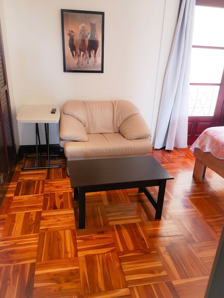 Hotel Ester's Place