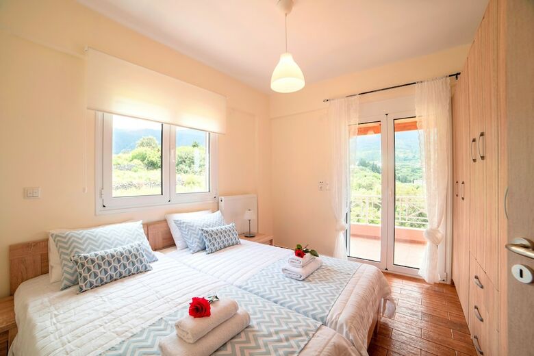 Aqua Mare Villa With Heated Pool